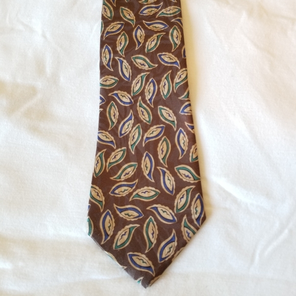 🌿Vintage Van Heusen Paisley Neck Tie - Picture 1 of 4